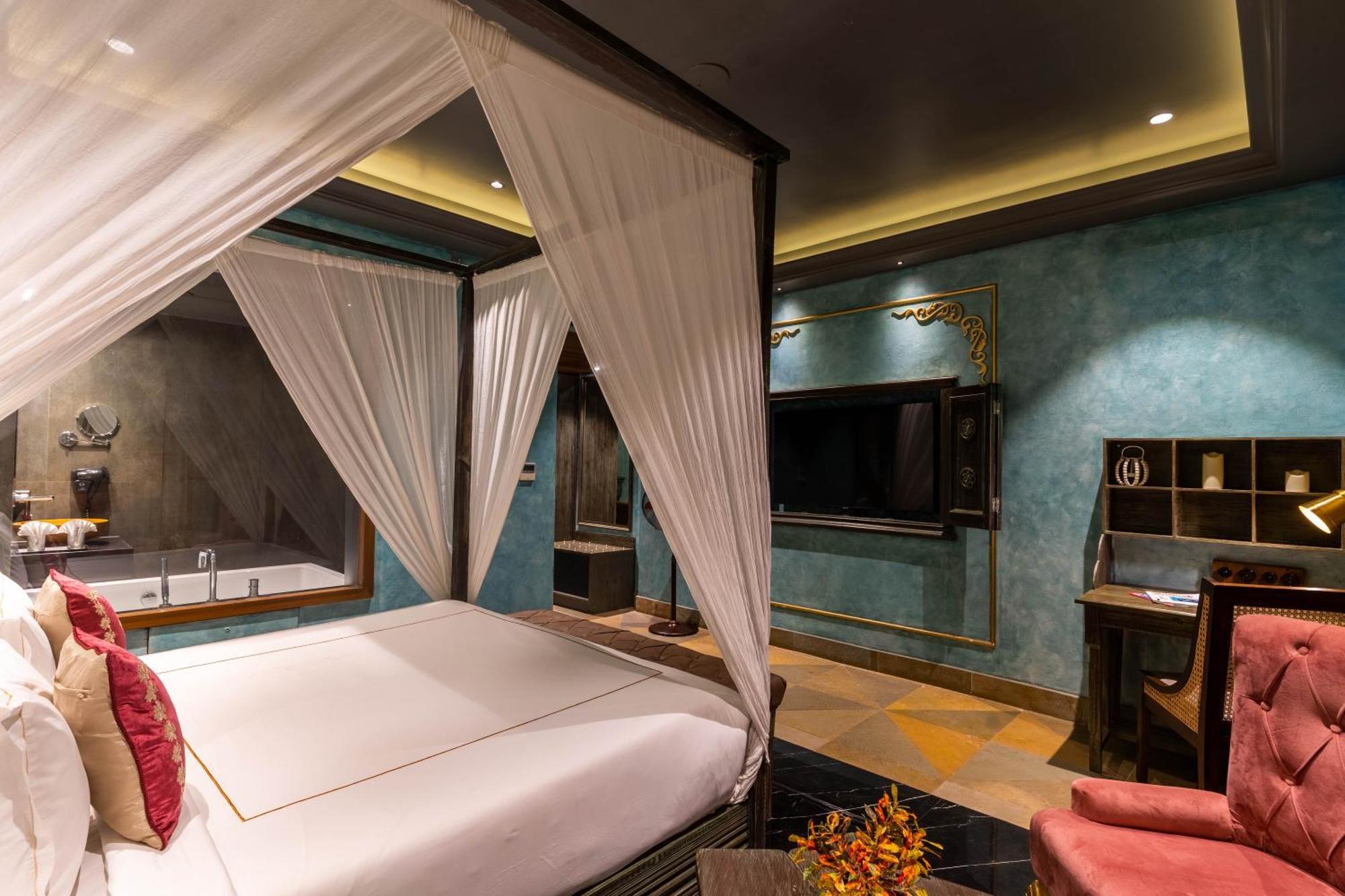 Historia Royal Hotel Udaipur Room photo